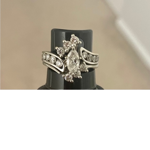 Kay Jewelers White Diamond Wedding Band Set - Picture 4 of 12